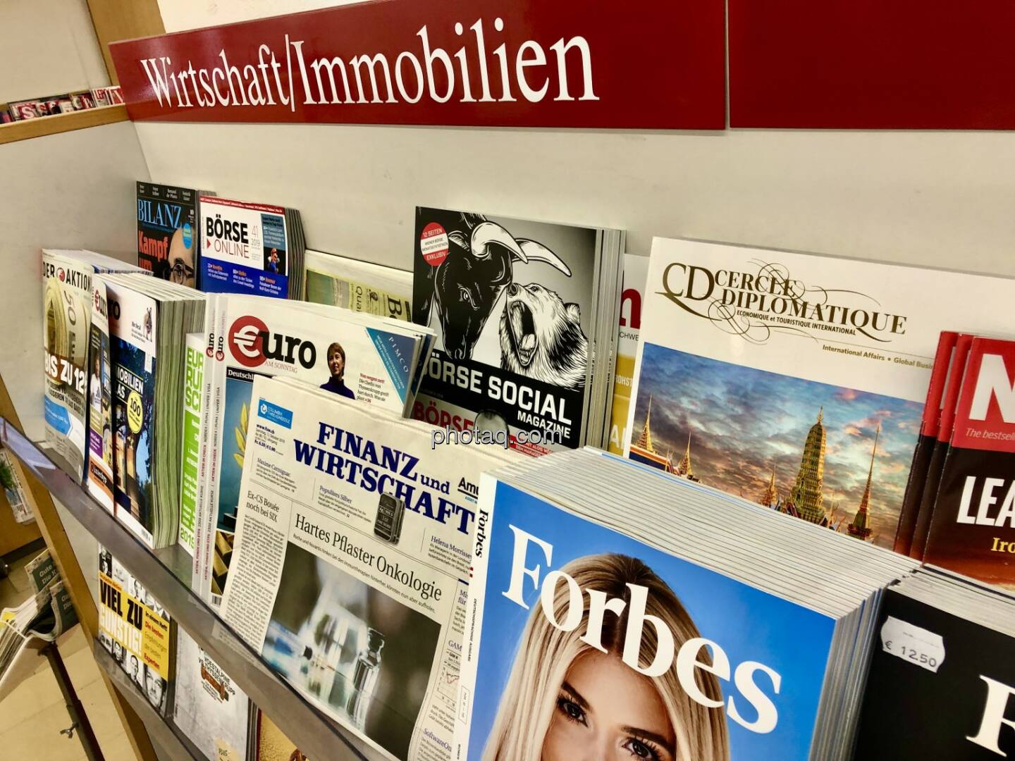 Börse Social Magazine #33, Kiosk, Morawa, Alois Wögerbauer, Börse-Jahrbuch, Bulle, Bär
http://boerse-social.com/magazine