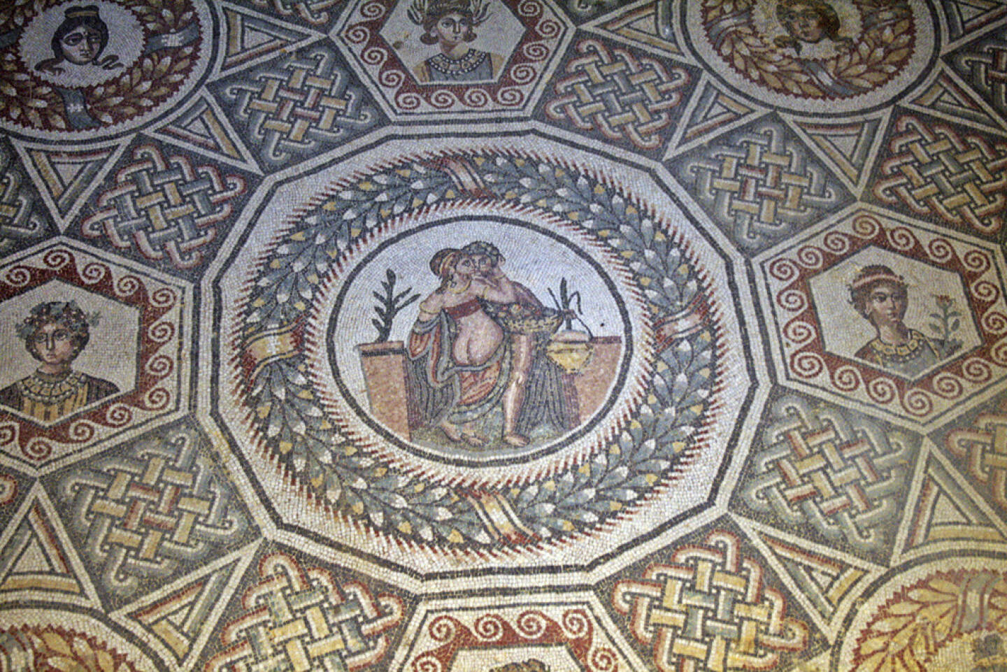 erotisches Bodenmosaik, römische Villa, Sizilien