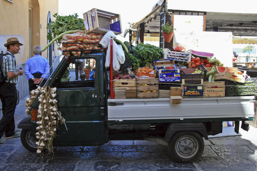 fahrender Gemüsehändler, Sizilien, © Gabriele Hartweger (05.07.2013) 