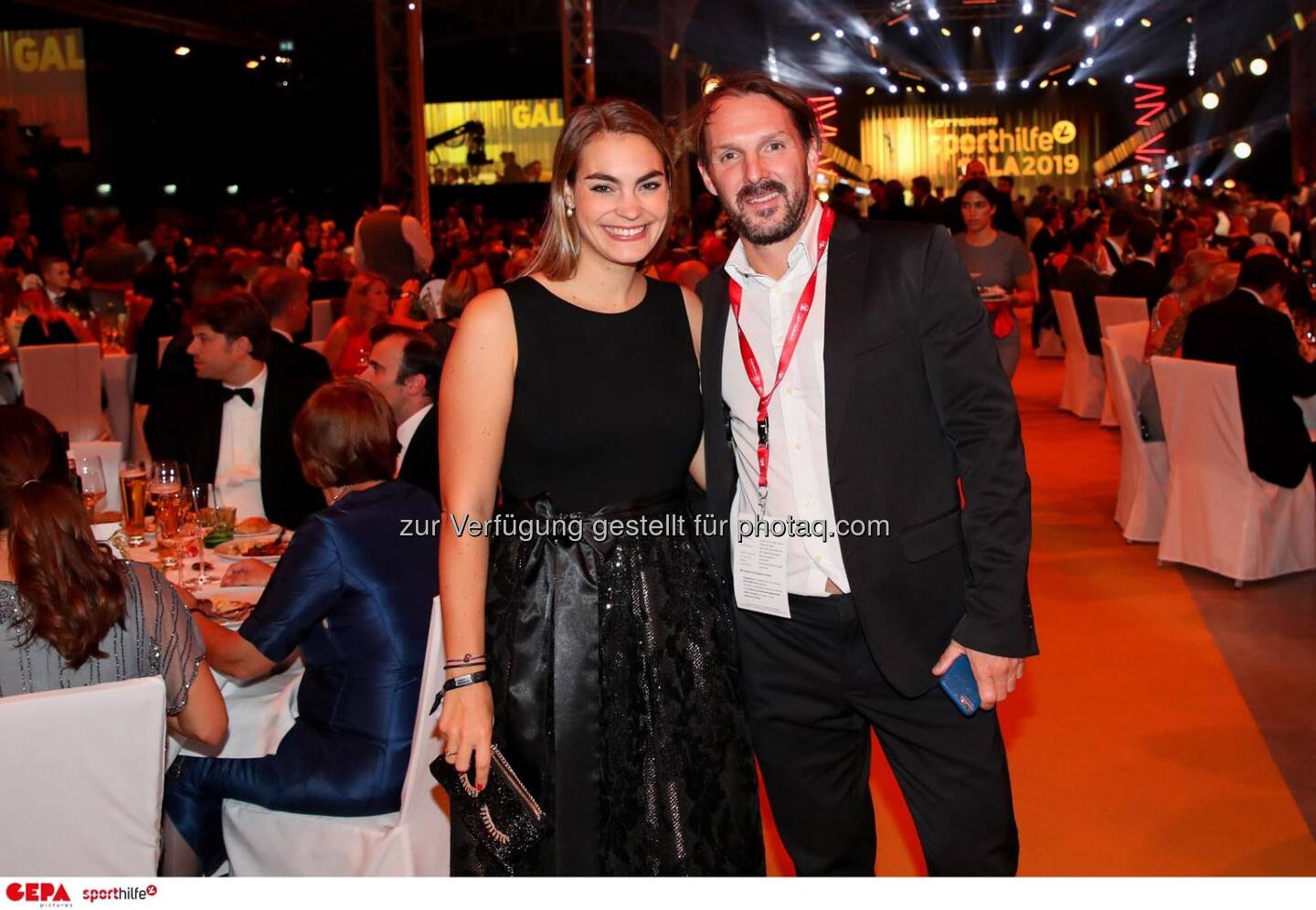 Florian Madl (Tiroler Tageszeitung/ rechts) mit einem Gast. Photo: GEPA pictures/ Christian Walgram