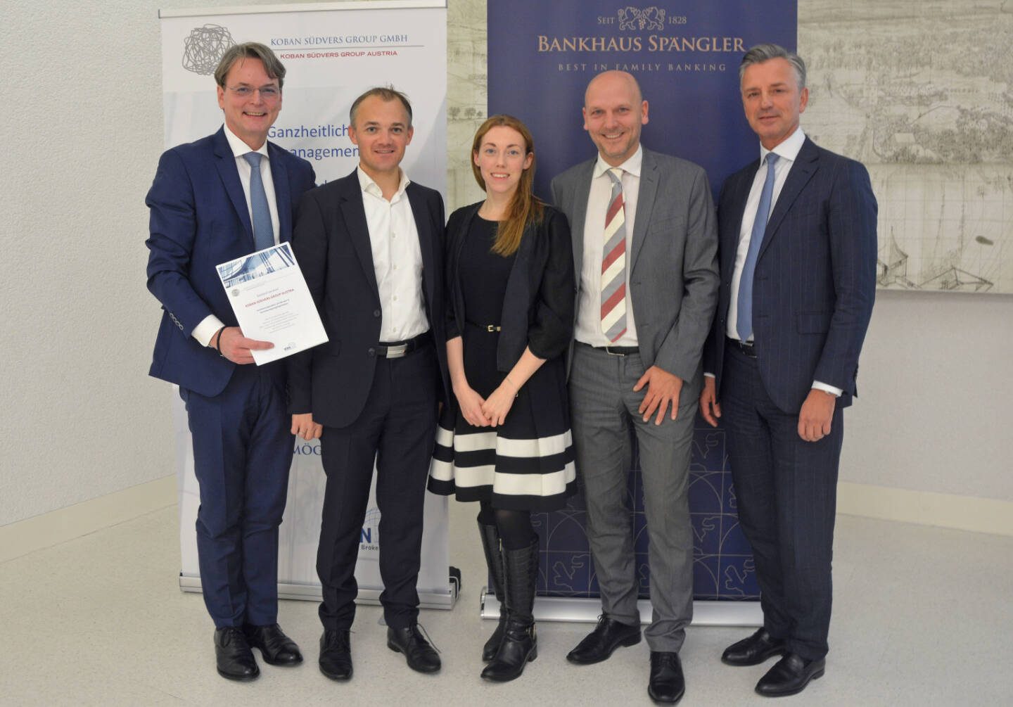 Bankhaus Spängler-Event zum Thema Schutz vor Risiken in Familienunternehmen: Luden zu einem spannenden Vortragsabend ins Sattler Forum (v.l.): Klaus Koban (Gründer Koban Südvers), Georg Aichinger und Kerstin Keltner (beide Koban Group), Martin Apprich (Family Management Bankhaus Spängler) und Werner Zenz (Vorstandssprecher Bankhaus Spängler). Bildquelle: Bankhaus Spängler