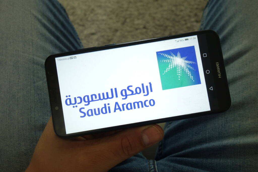 Aramco, Handy, Display - https://de.depositphotos.com/stock-photos/aramco.html?filter=all&qview=279338086, © <a href=