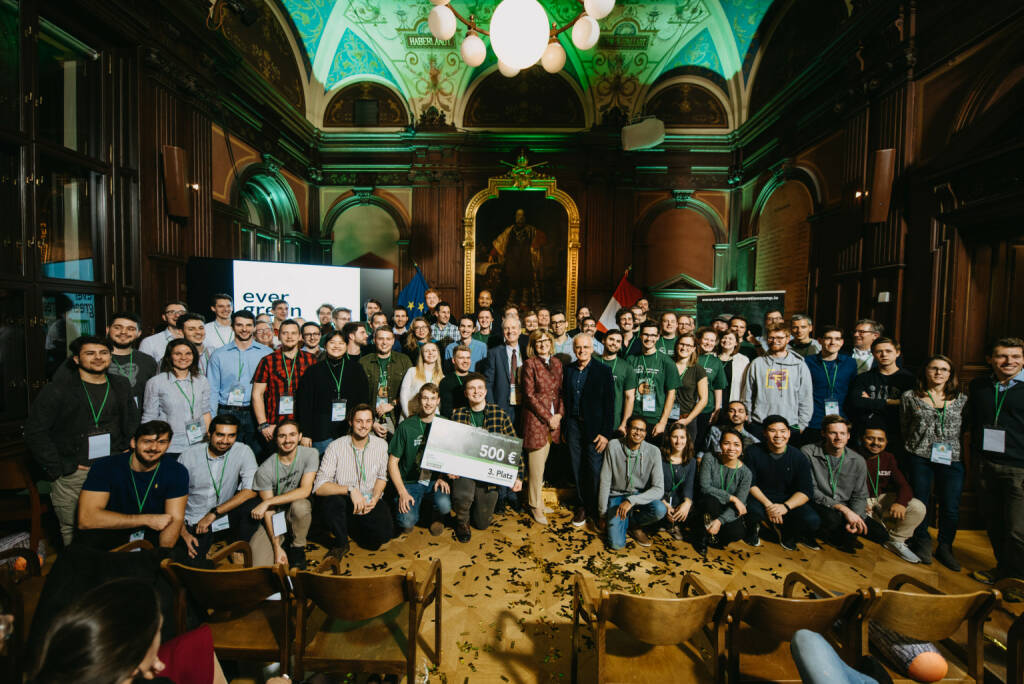 The Blue Minds Company: Evergreen Innovation Camp: 48-Stunden Hackathon an der BOKU Wien brachte neue Lösungsansätze für die Nachverfolgung von Holz; Über 70 teilnehmende Studierende und Young Professionals aus insgesamt 18 Universitäten und Fachhochschulen aus 3 Ländern; Fotocredit:©www.goldenhour.pictures (03.12.2019) 