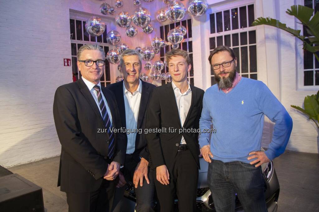 Manfred Nosek (Leiter bankdirekt.at), Johannes Haid (Hypo Trol Bank), Tobias Schober (Sieger #IC19), Andreas Kern (wikifolio.com), © (c) Juergen Hammerschmid (04.12.2019) 