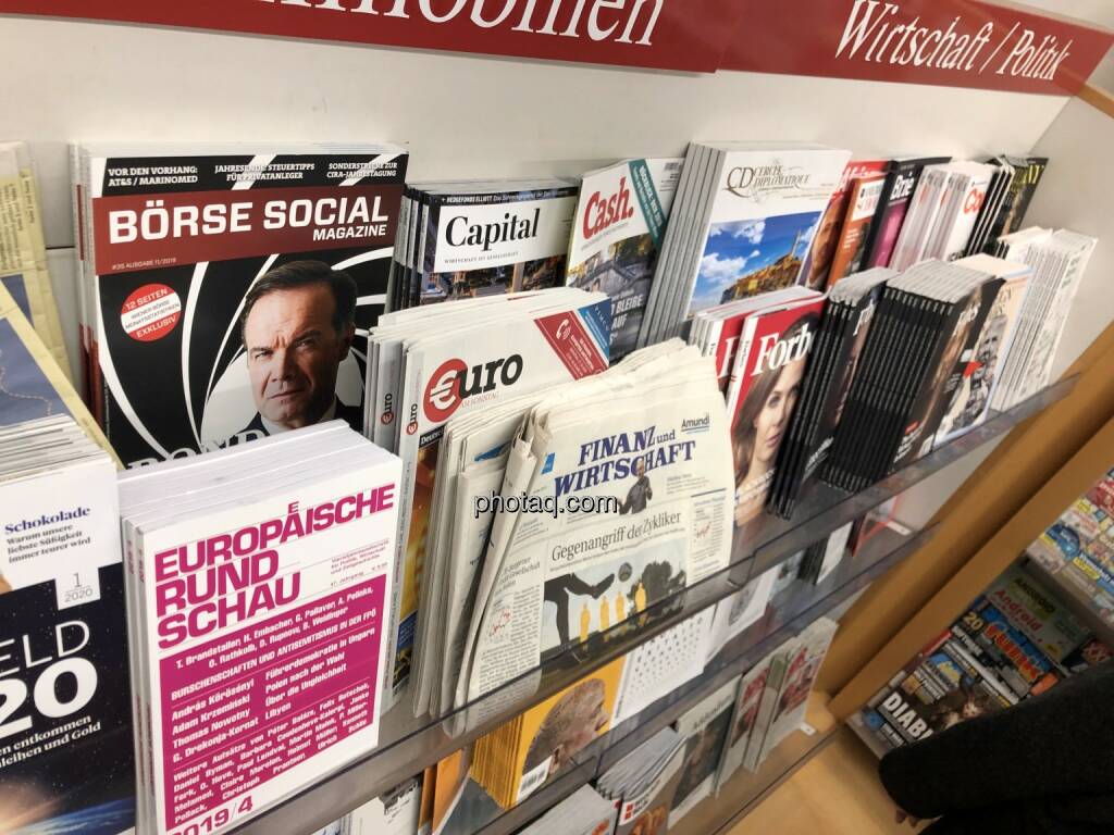 Börse Social Magazine #35, Kiosk, Morawa, UBM-CEO Thomas G. Winkler, Bond 006 
http://boerse-social.com/magazine, © photaq.com (18.12.2019) 