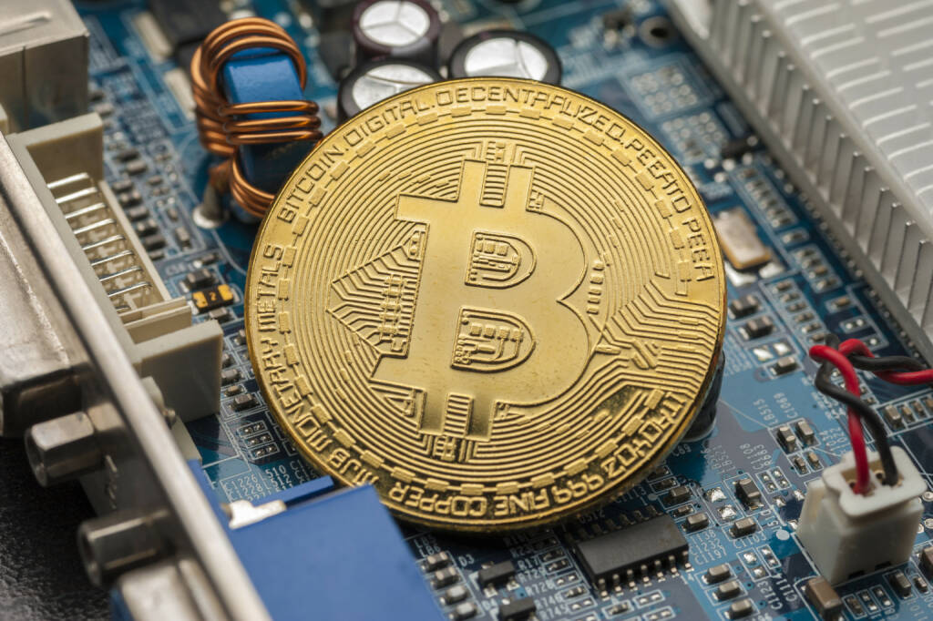 Bitcoin, Hardware, Platine - https://de.depositphotos.com/309134976/stock-photo-digital-crypto-currency-golden-bitcoin.html (19.12.2019) 