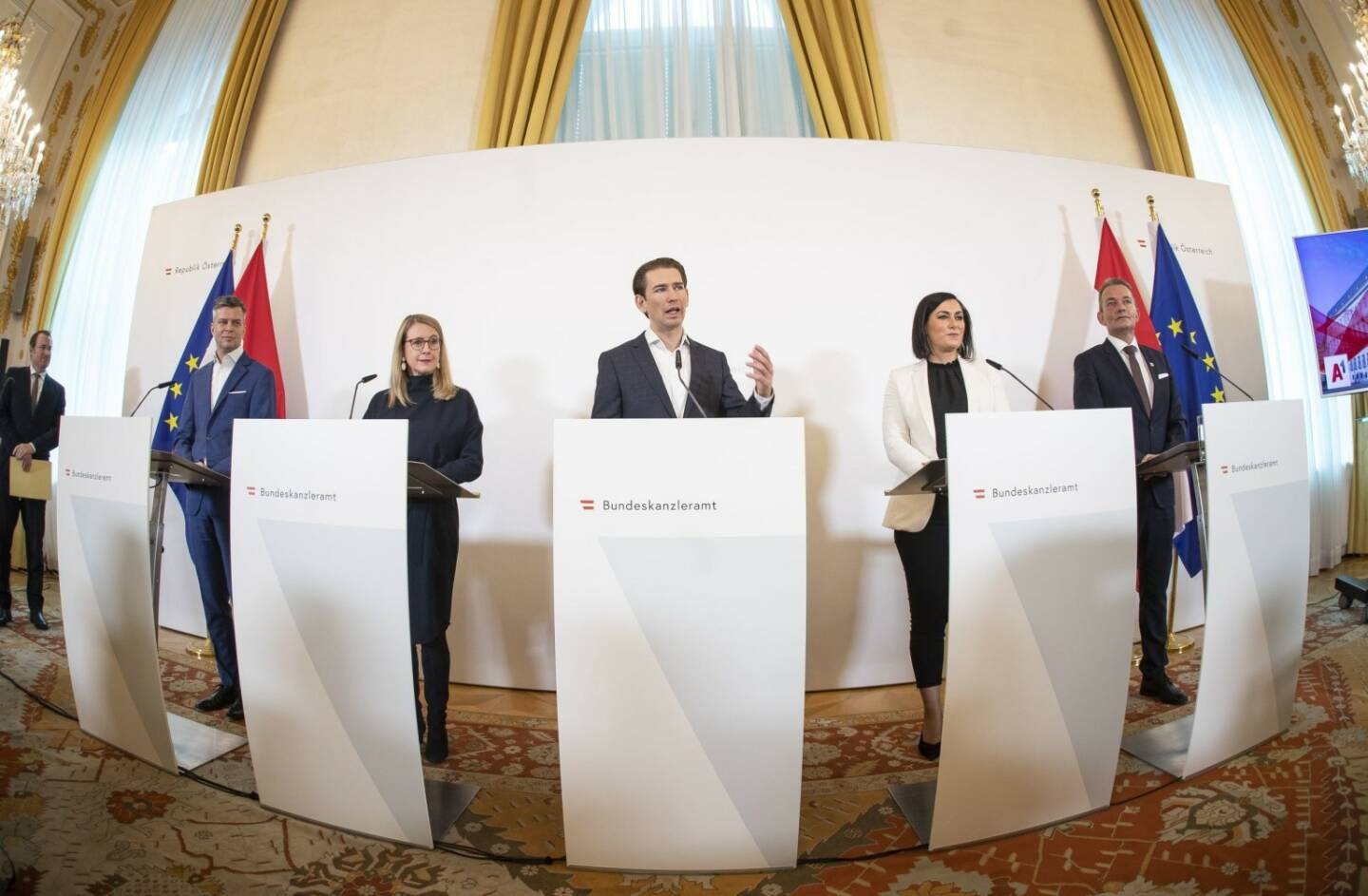 A1 startet das größte 5G Netz Österreichs, Bundeskanzler Sebastian Kurz, Ministerinnen Margarete Schramböck und Elisabeth Köstinger, A1 Österreich CEO Marcus Grausam, A1 Telekom Austria Group CEO Thomas Arnoldner, Credit: BKA/ Arno Melicharek