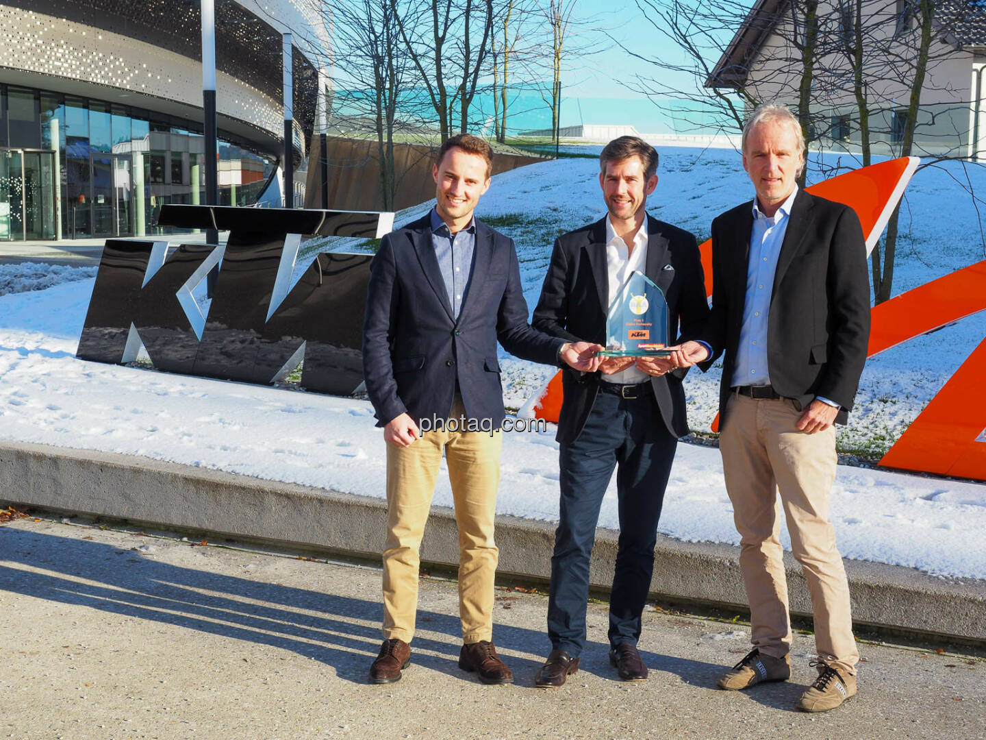 René Esterbauer (Managing Director KTM Motohall), Stefan Rathausky (Merger-Maker von RHI und Magnesita), Christian Drastil (BSN, Award Initiator)