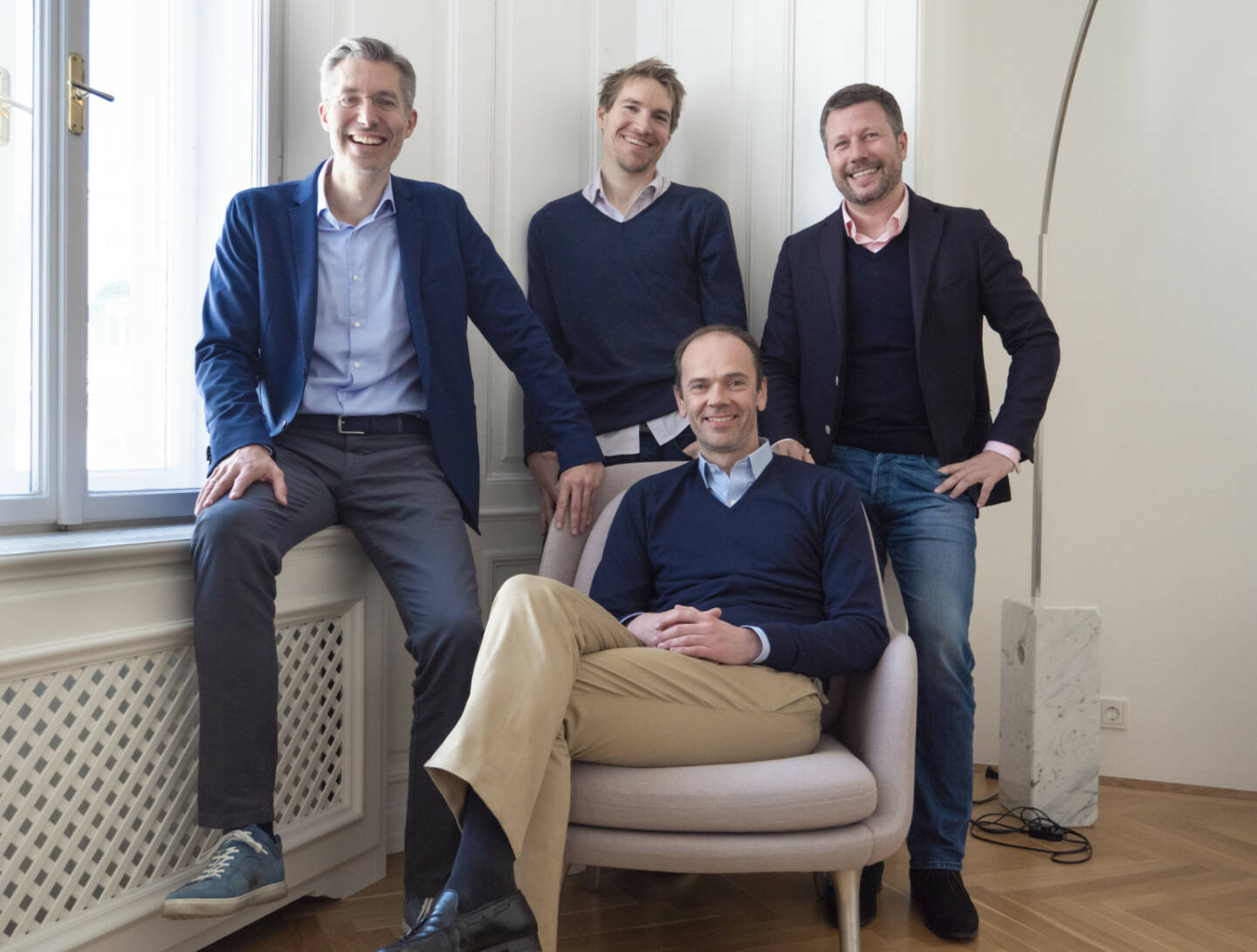 Own Austria wird zu Own360, Start in Deutschland;  im Bild: das Team rund um die Gründer bzw. Geschäftsführer Thomas Niss (sitzend), Martin Foussek (rechts), Nikolaus Bubna-Litic (Mitte) und Markus Fallenböck (links); Credit: Own360