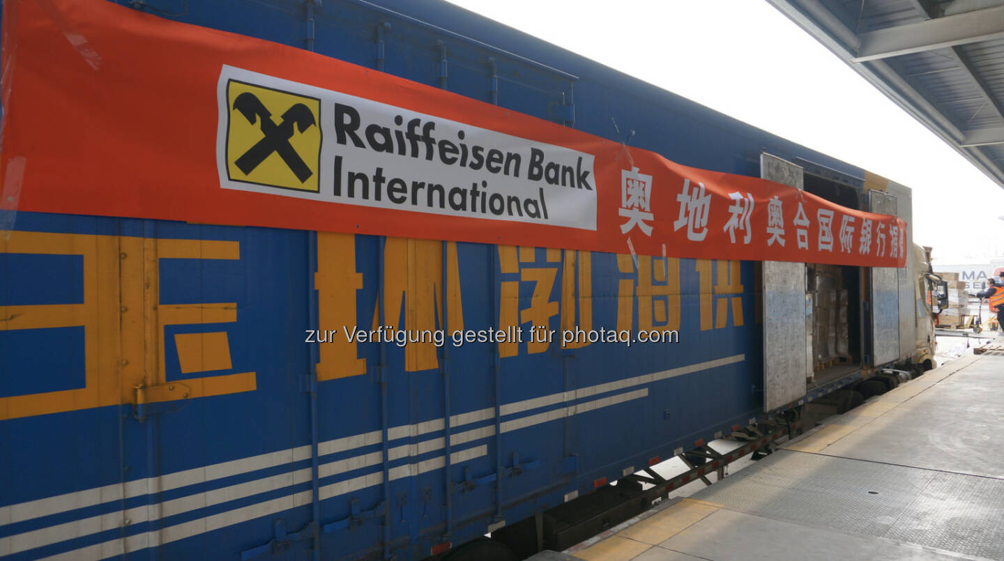 RBI Donation für Wuhan: Medizinische Handschuhe von Semperit