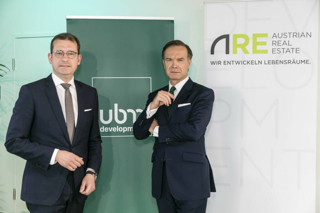 Die UBM Development und die Austrian Real Estate GmbH (ARE) besiegeln eine strategische Partnerschaft. UBM beteiligt sich an „Eurogate“, einem der größten Stadtentwicklungsprojekte im Herzen Wiens. Gleichzeitig übernimmt die ARE Anteile an einem UBM-Großprojekt in München und diversifiziert nach Deutschland. Hans-Peter Weiss (CEO ARE) und Thomas G. Winkler (CEO UBM), © Mirjam Reither​, © Aussendung (07.05.2020) 