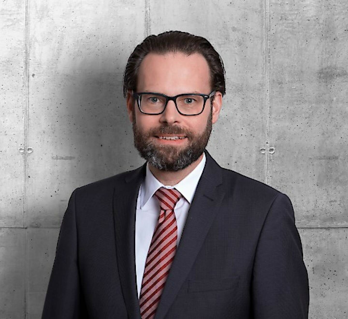 Lars Fuhrmann ist neuer Sprecher der Geschäftsführung der LLB Immo KAG und verantwortet als Geschäftsführer Marktfolge die Bereiche Risikomanagement, Mid-Office und Fondsplanung; Credit:Credit: Outline Pictures · www.outline-pictures.com