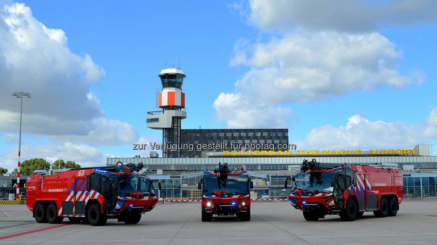 Drei neue PANTHER 6x6 nehmen im September am Rotterdam The Hague Airport bei der Brandweer RTHA ihren Dienst auf. 🇳🇱
Macht sich doch gut, das Trio, oder?
Danke an Arno für die schönen Bilder! 👍  Source: http://facebook.com/rosenbauergroupDACH