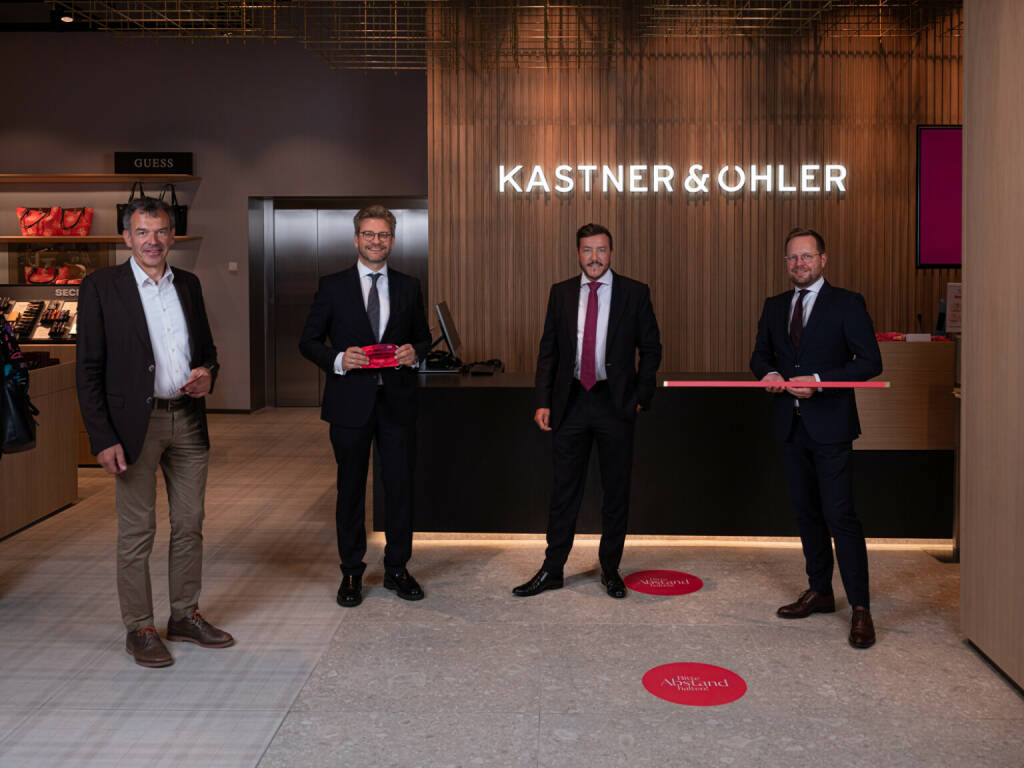 Kastner & Öhler eröffnet in Innsbruck größtes Modehaus Westösterreichs, im Bild: Georg Willi, Bürgermeister von Innsbruck, Kastner & Öhler-Vorstandsvorsitzender Martin Wäg, René Benko (SIGNA Gründer & Beiratsvorsitzender) sowie Alexander Petrskovsky, Kastner & Öhler-Vorstand bei der  K & Ö-Eröffnung im Kaufhaus Tyrol. Fotocredit:un attimo (17.09.2020) 