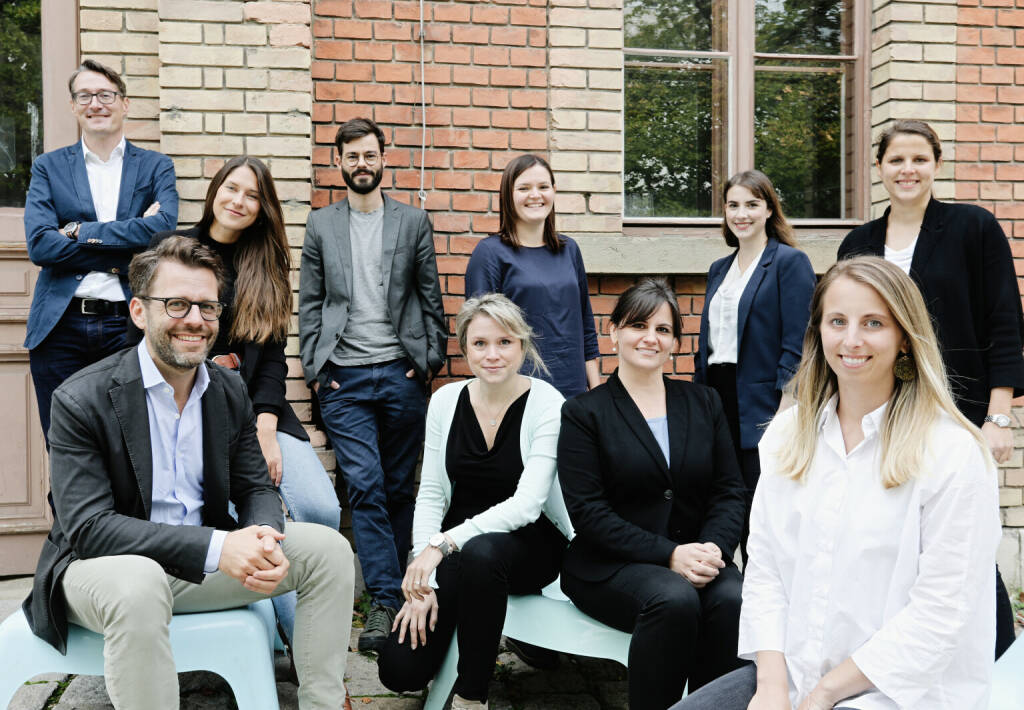 Wiener Zeitung: Content Agentur Austria gegründet, Martin Fleischhacker, Markus Graf, Julia Konrad, Rainer Brunnauer, Stephanie Studencki, Caroline Köchl, Nadja James, Lisa Lumesberger, Carina Nistl, Charlotte Deiss (v.l.n.r.); Credit: Wiener Zeitung GmbH / Lena Nesic (19.10.2020) 