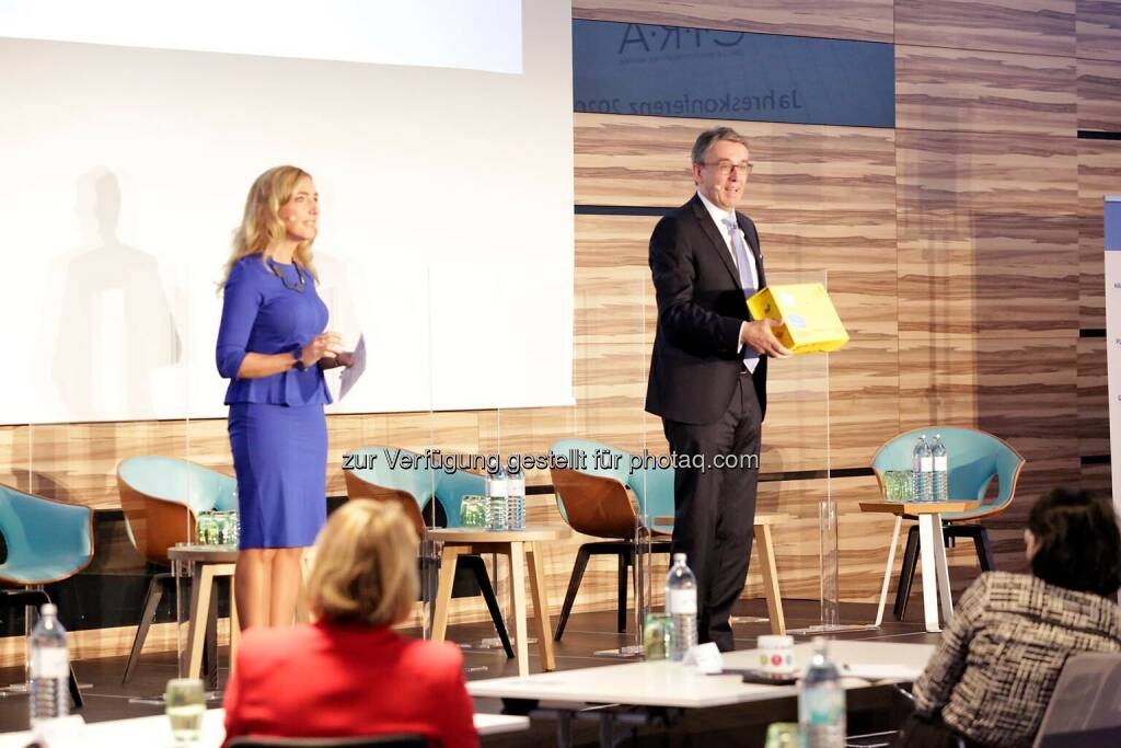 Ina Sabitzer, Harald Hagenauer (Österreichische Post), © CIRA/APA-Fotoservice/Bargad Fotograf/in: Nadine Bargad (02.11.2020)