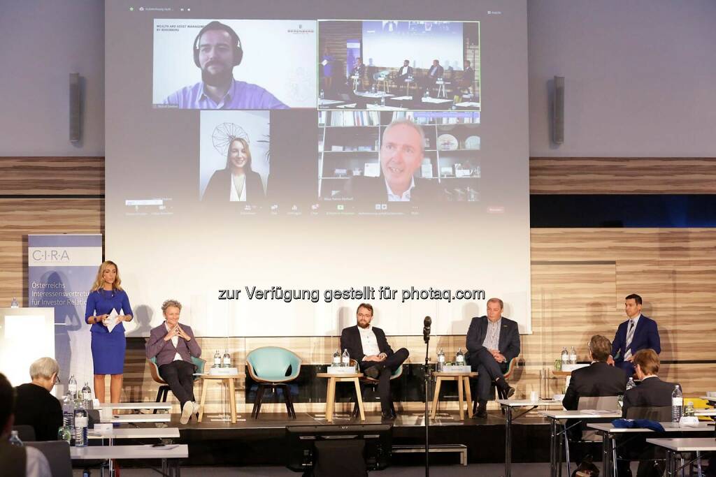 Zu ESG - Was Investoren erwarten diskutierten Andreas Posavac (IHS Markit), Vanda Heinen (Union Investment Institutional GmbH), Bernd Deeken (Berenberg), Klaus Rainer Kirchhoff (Kirchhoff Consult AG), Stefan Merz (Deloitte), Hannes Roither (Palfinger AG) und Michael Oplustil (Uniqa AG), © CIRA/APA-Fotoservice/Bargad Fotograf/in: Nadine Bargad (02.11.2020) 