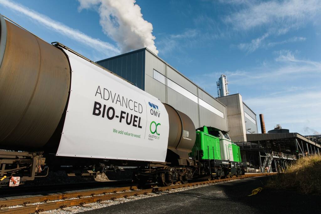 Mit der ersten erfolgreichen Probelieferung von  Bio-Ethanol starten die OMV und AustroCel ihre langfristige Kooperation. Die Halleiner Bio-Ethanol-Anlage ist die weltweit größte Bio-Ethanol-Anlage auf Holzbasis; Fotocredit: AustroCel / Michael Schartner, © Aussender (18.12.2020) 