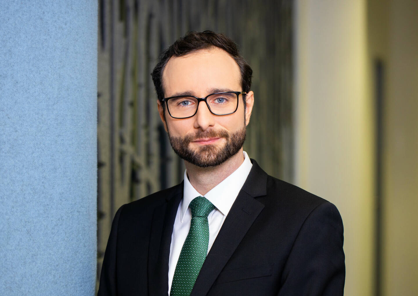 Aron Deutsch stieg zum Director im Bereich Consulting bei Deloitte Österreich auf. Credit: Deloitte/feelimage