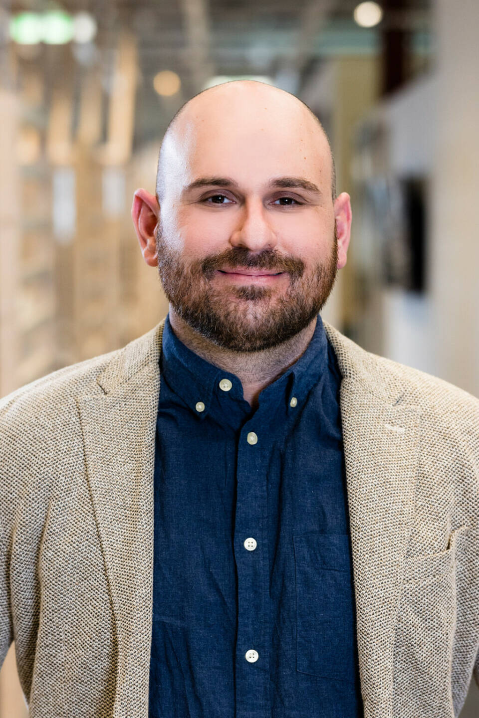 Uwe Blümel unterstützt das Kommunikationsteam um Catharina Fendt, Country Communication Manager, als PR Leader bei IKEA Österreich. (c) IKEA/Johannes Brunnbauer