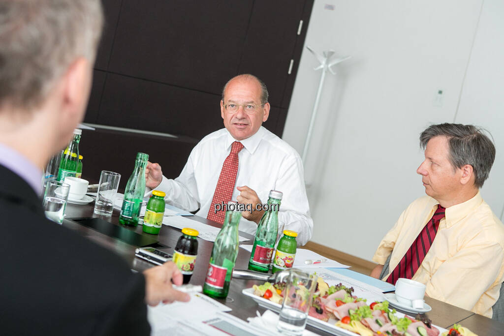 Christian Drastil, Michael Spiss (RCB), Heinrich Traumüller (Büro des Kapitalmarktbeauftragten, BMF), © finanzmarktfoto.at/Martina Draper (06.08.2013) 