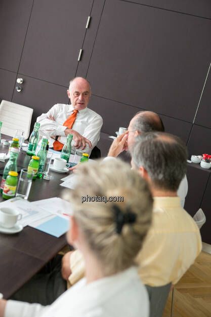 Wolfgang Nolz (Kapitalmarktbeauftragter, BMF), Michael Spiss (RCB), Heinrich Traumüller (Büro des Kapitalmarktbeauftragten, BMF), Andrea Pelinka-Kinz (RCB), © finanzmarktfoto.at/Martina Draper (06.08.2013) 