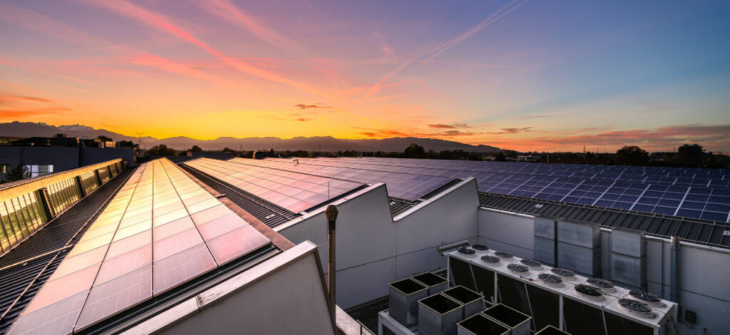 Zumtobel: Photovoltaikanlage am Standort in der Schweizerstraße, Dornbirn. Foto: Mario Wintschnig, © Aussender (16.06.2021) 