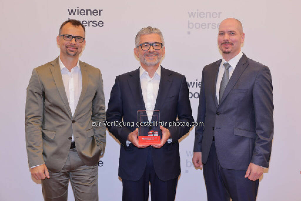Wiener Börse Preis 2021: voestalpine AG mit Journalistenpreis (3. Platz), von links nach rechts: Peter Felsbach (voestalpine AG), Herbert Eibensteiner (voestalpine AG), Peter Fleischer (veostalpine AG), Fotocredit:Wiener Börse/APA-Fotoservice/Hörmandinger/Hinterramskogler, © Aussendung (18.06.2021) 