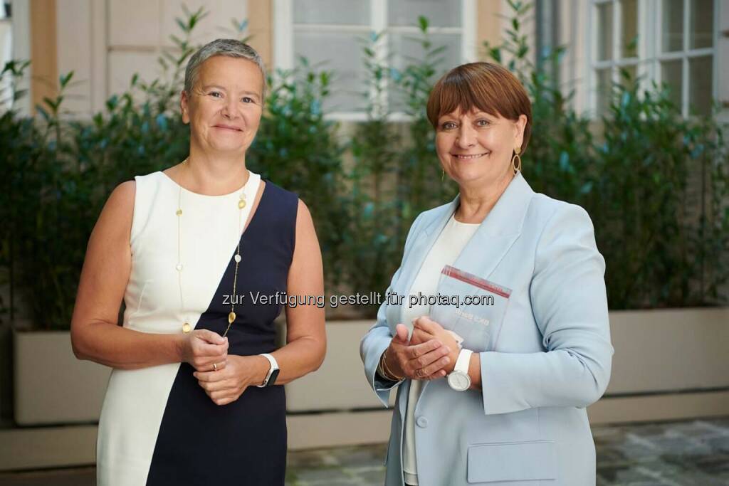   Anelika Sommer-Hemetsberger (OeKB), Herta Stockbauer (BKS) - Wiener Börse Preis 2021 (22.06.2021) 