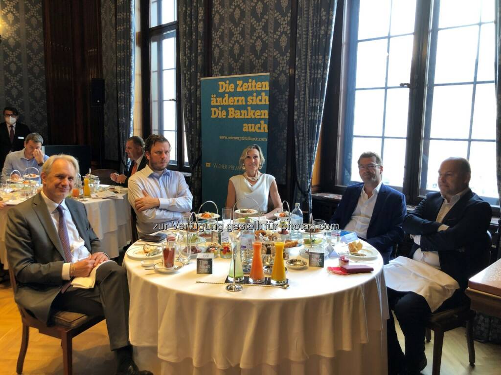 Investoren beim Investment Breakfast u.a. Fondsmanager Florian Rainer (Matejka & Partner), Isabella De Krassny (Donau Invest), © Wiener Privatbank (25.06.2021) 