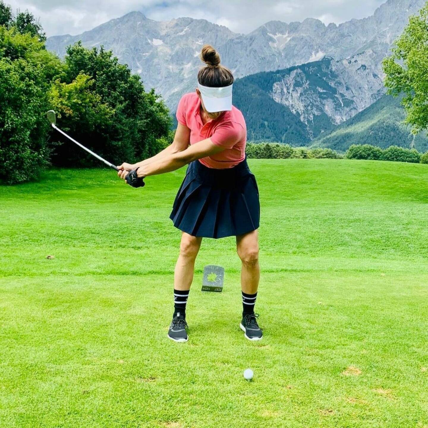 Lisa Makas - Golf - Schlag
lisa_makas
🏌🏽‍♀️⛰ ❤️
#summervibes #tirol #mountains #enjoy #austria🇦🇹
Von: https://www.instagram.com/lisa_makas/ Lisa Makas ÖFB-Damen
