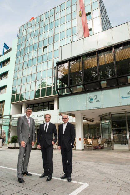 Andreas Berger (Geschäftsführer der Verkehrsbüro Hotellerie GmbH), Ernst Kirchmayr (Mehrheitseigentümer Puls City), Harald Nograsek (Generaldirektor der Verkehrsbüro Group), © Plus City Betriebs GmbH & CO KG/APA-Fotoservice/Kerschbaummayr (09.08.2013) 