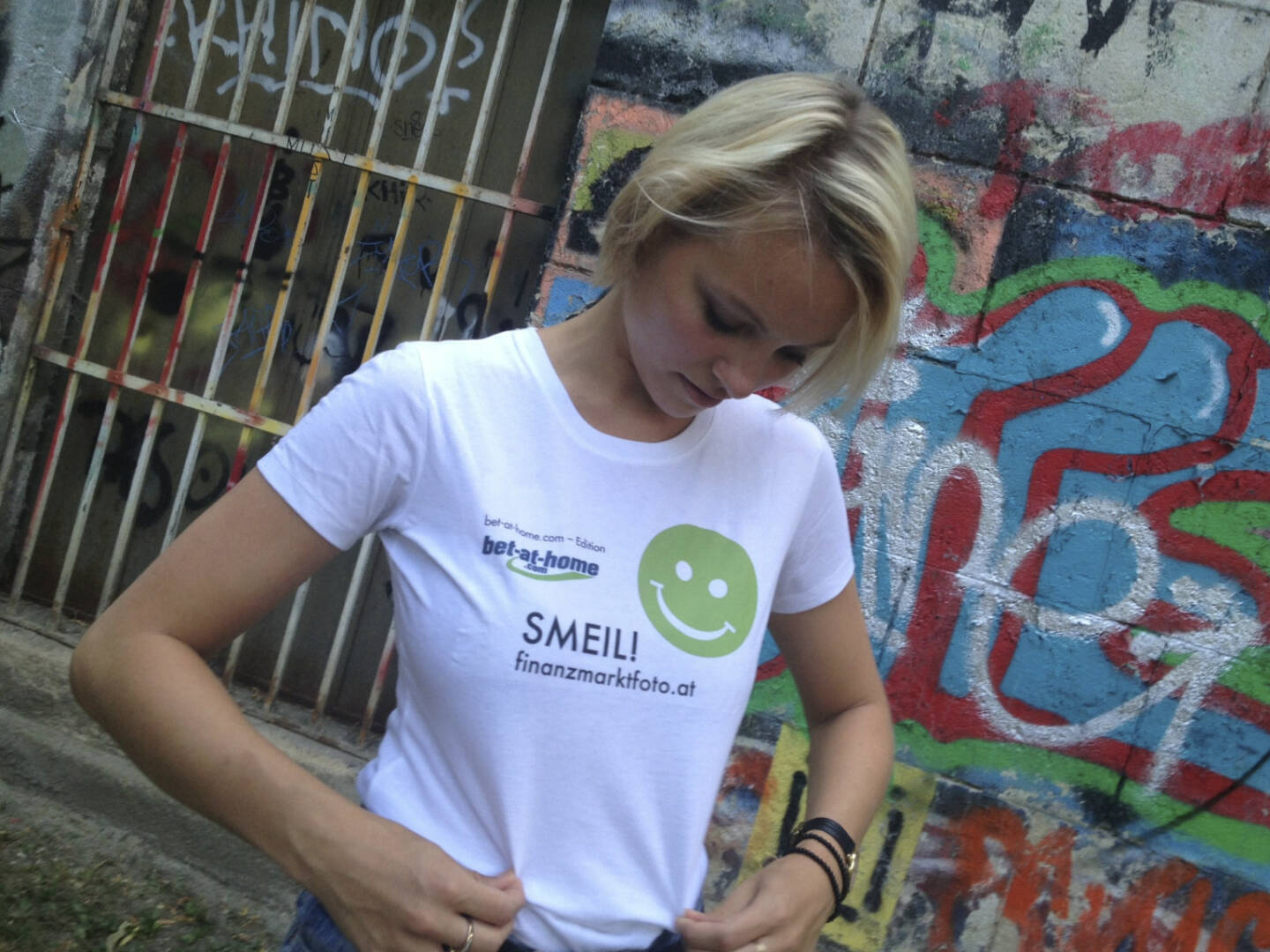 Graffiti Smeil! Barbara Freitag (Shirt in der bet-at-home.com-Edition)