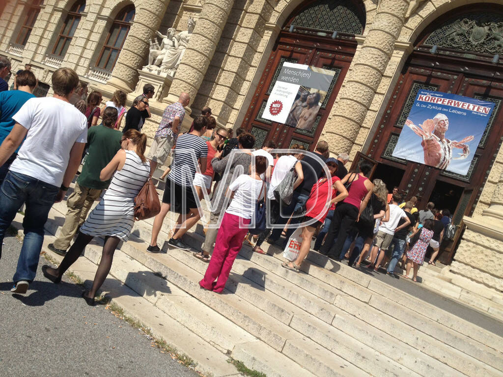 Naturhistorisches Museum, Körperwelten, Menschenschlange, © www.martina-draper.at (11.08.2013) 