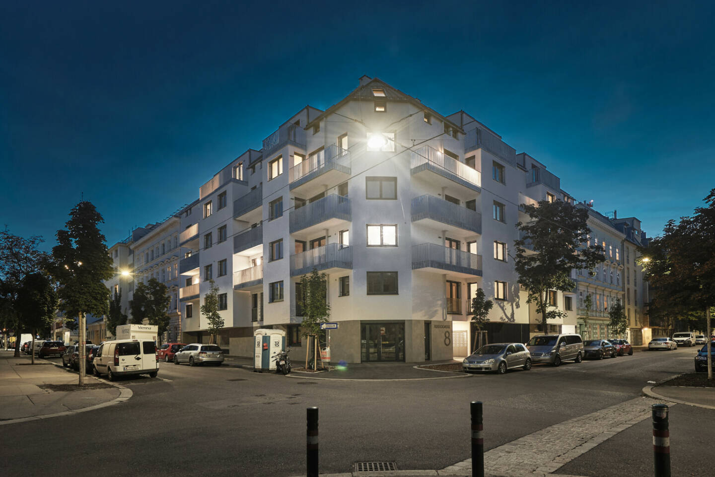 Winegg Realitäten GmbH: Vielfältiges Immobilienportfolio: WINEGG stellt 49 Eigentumswohnungen in Simmering fertig, Fotocredit:leofilm productions