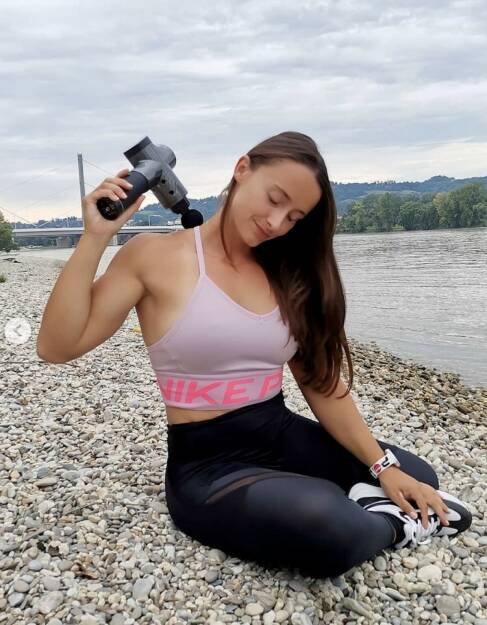Ana Roxana Lehaci RePro Massage Gun
Post workout means that your muscles have built up a lot of lactic acid and feel very tight. Targeting these muscles with your RePro will, not only provide pain relief, but also allow your muscle fibres to align correctly💪
.
The RePro massage gun guarantees dependable and efficient muscle recovery after my workout.
.
What I love most is that the RePro is cordless, quiet, ultra lightweight and it is super handy 🤗
.
Have a look at https://ultra-recovery.com
😘
#ultrarecovery #RePro
Von: https://www.instagram.com/ana_roxy/ (ana_roxy - Ana Roxana Lehaci, http://www.analehaci.com  http://www.sportgeschichte.at)  (23.08.2021) 