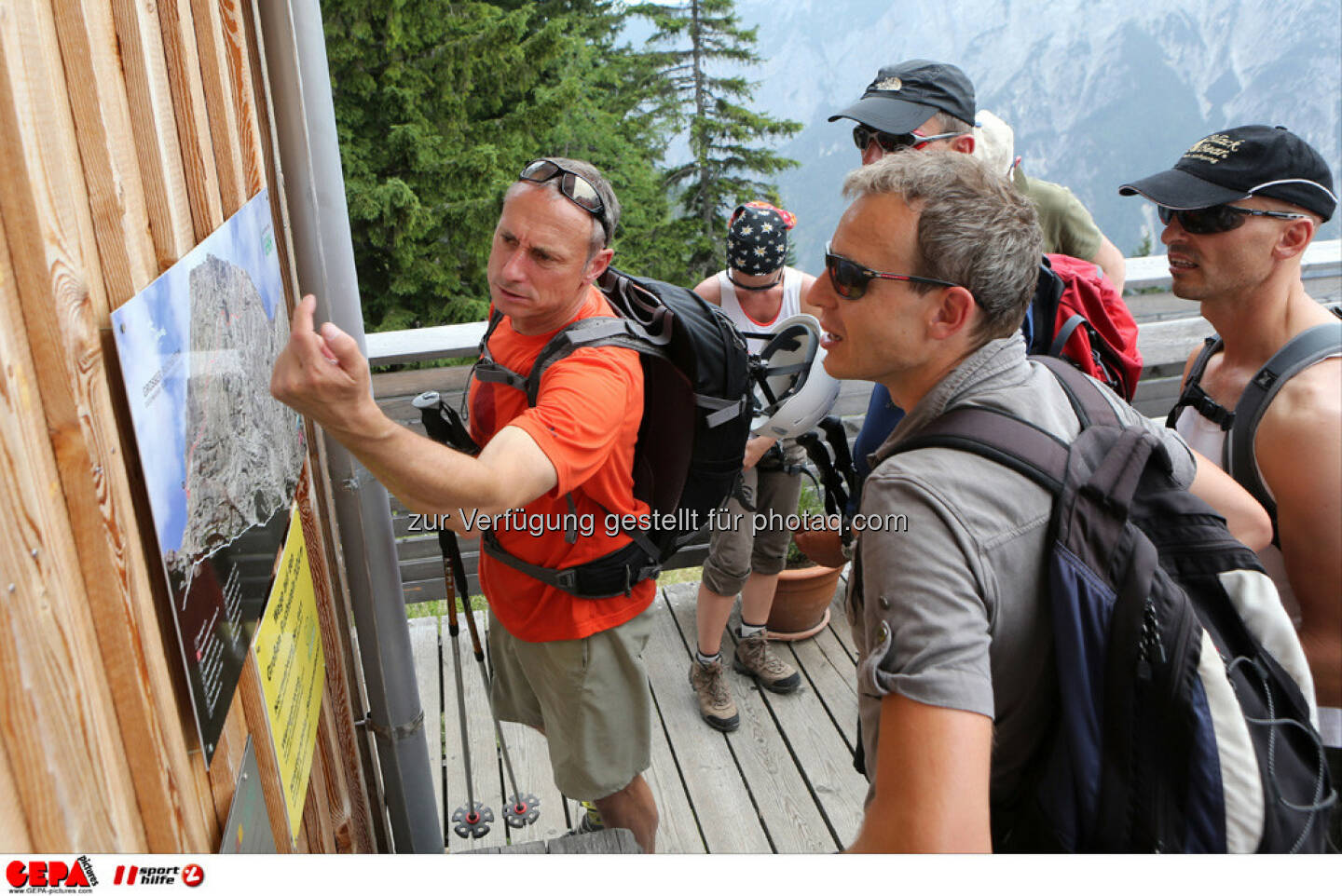 Geschaeftsfuehrer Anton Schutti (Sporthilfe) und Andreas Maier (Bawag PSK). Foto: GEPA pictures/ Markus Oberlaender