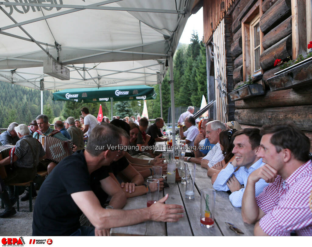 Die Gruppe auf der Ardningalm. Foto: GEPA pictures/ Markus Oberlaender (13.08.2013) 