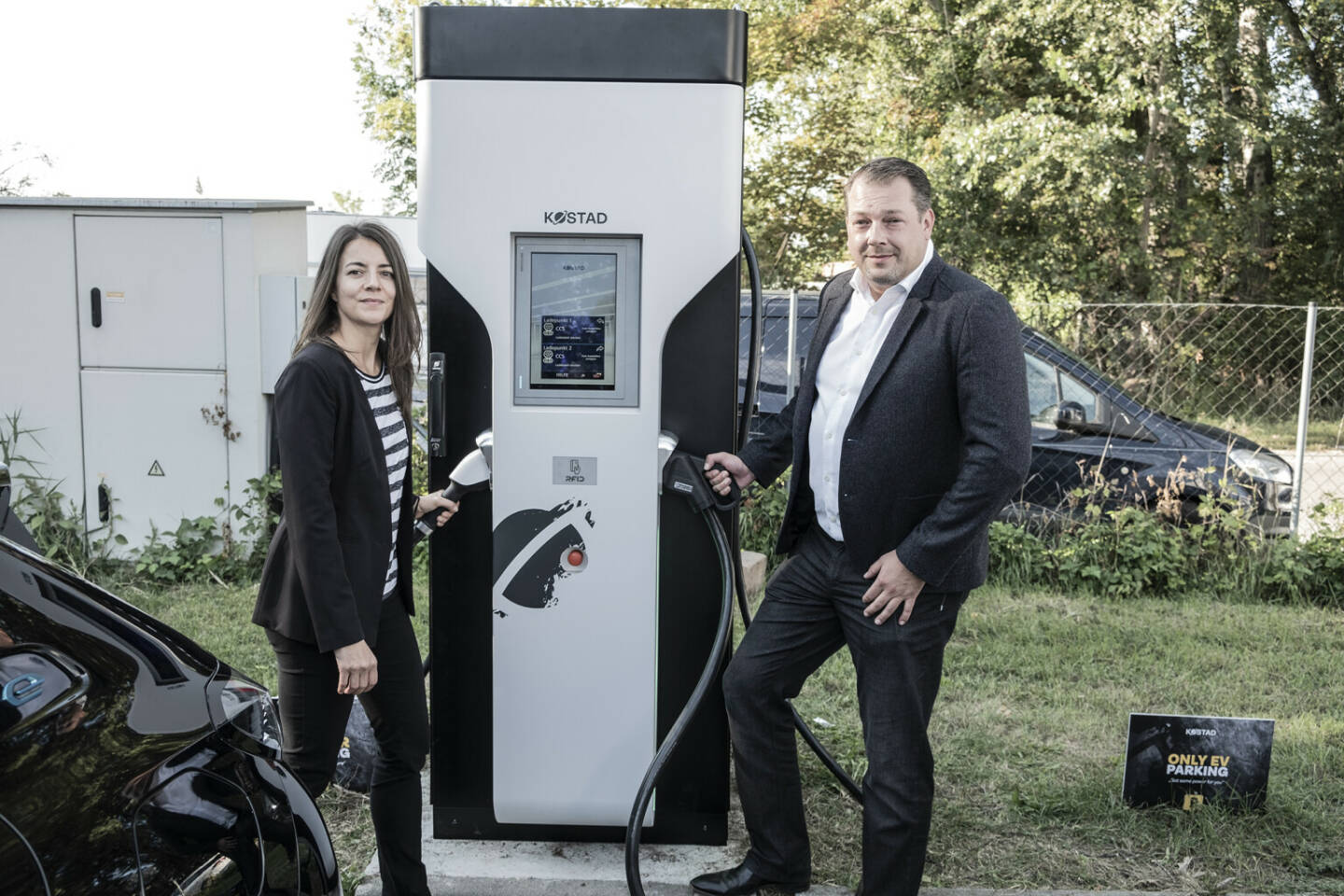 E Charging Day, Schnell-Ladestation, Kostad, Christine Petzwinkler (BSM), Günter Köstenberger (CEO Kostad); Credit: Kostad