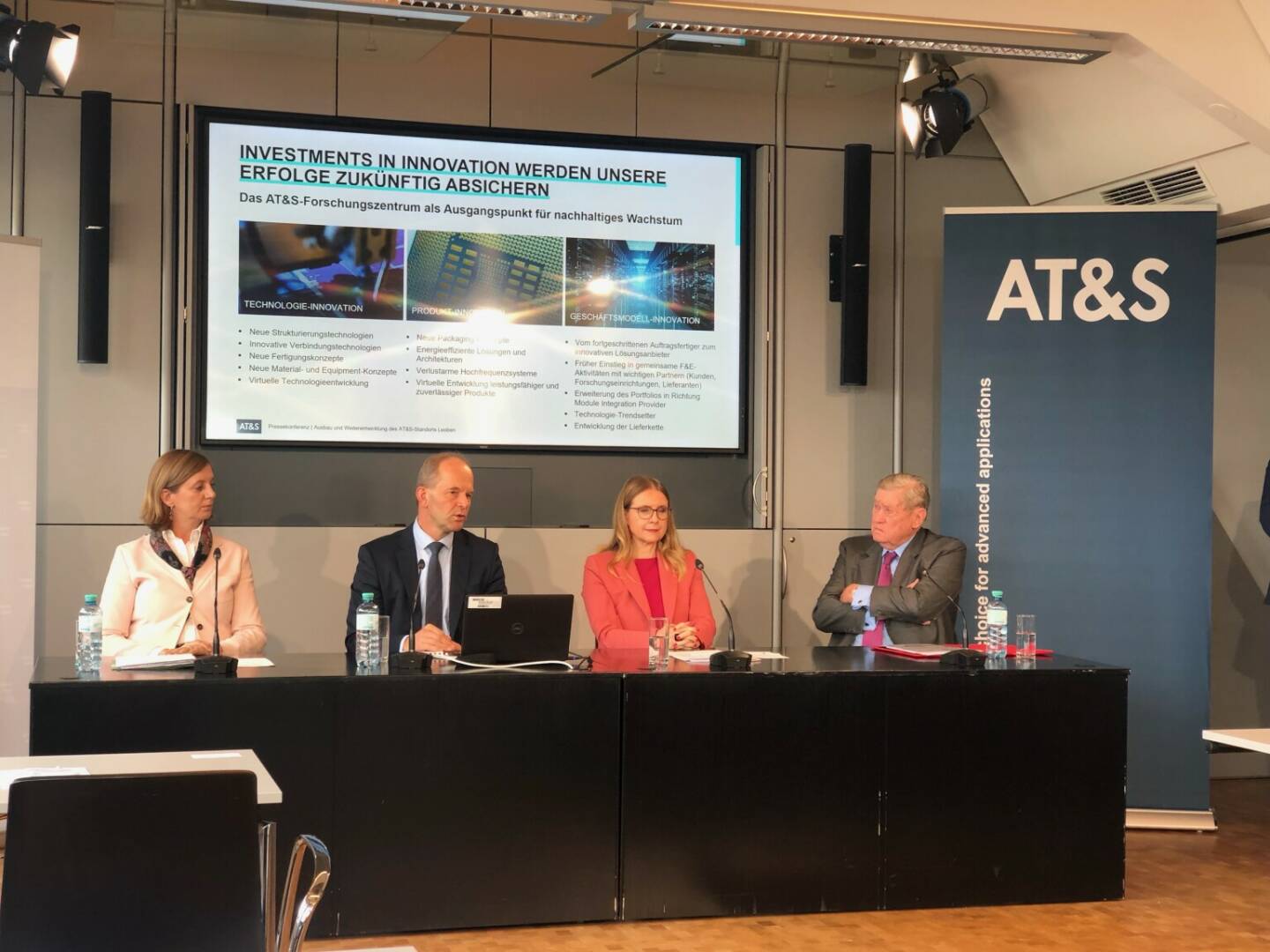 AT&S PK zum Ausbau in Leoben mit Barbara Eibinger-Miedl, Wirtschaftslandesrätin Steiermark, Andreas Gerstenmayer, CEO AT&S AG, Margarete Schramböck, Bundesministerin für Digitalisierung und Wirtschaftsstandort Hannes Androsch, Aufsichtsratsvorsitzender AT&S AG , Credit: Börse Social
