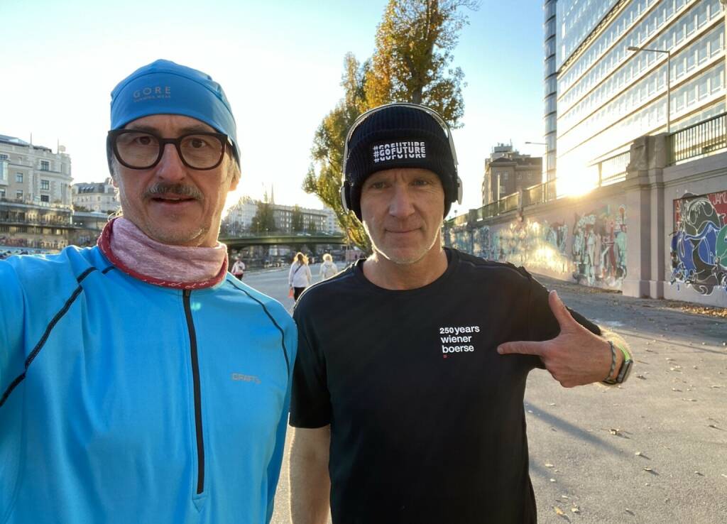 Lauf 1: 15 Kilometer mit Josef Chladek (gesamt: 15) . Blog zum Lauf: https://runplugged.com/2021/11/06/die_ersten_15_von_250_mit_josef_chladek_christian_drastil_via_runplugged_runkit (07.11.2021) 