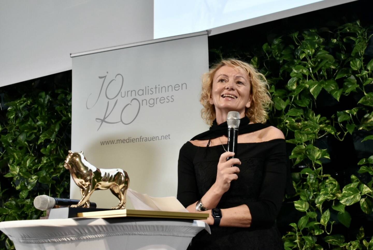 Journalistinnenkongress: Zehnte Goldene MedienLÖWIN ist Eva Linsinger, Fotocredit:APA/Godany