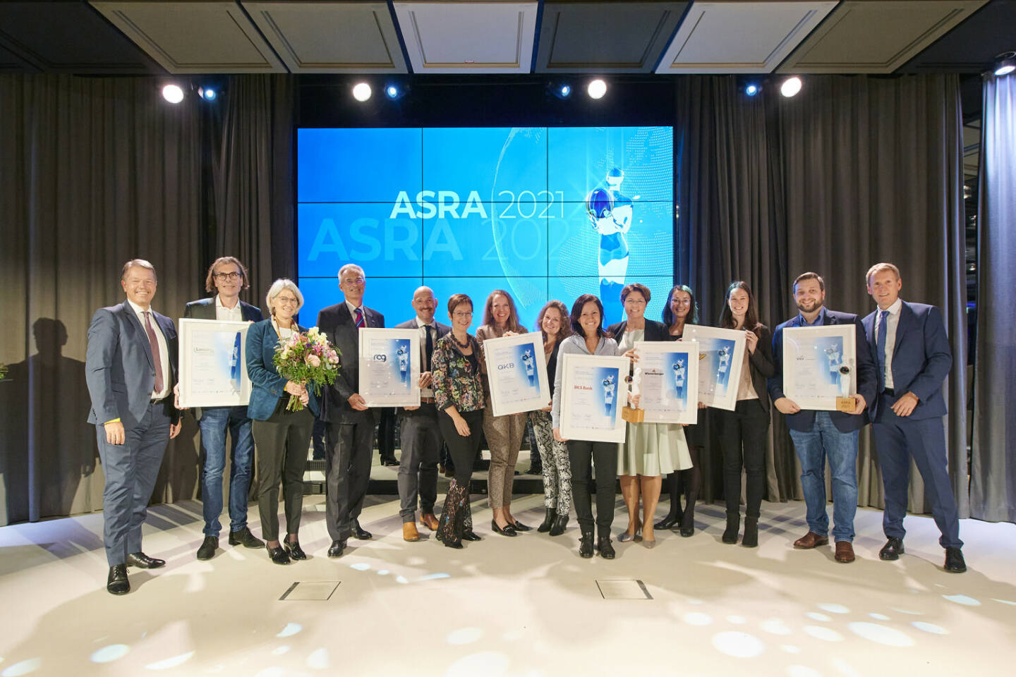 Nachhaltigkeitsbericht 2020 der BKS wurde beim ASRA (Austrian Sustainability Reporting Award) zum besten Bericht in der Kategorie „Große Unternehmen“ gekürt. Weitere Sieger u.a. VBV, OekB, Lenzing, Wienerberger, Post, fair-finance Vorsorgekasse, RAG Austria AG Foto (ksw)