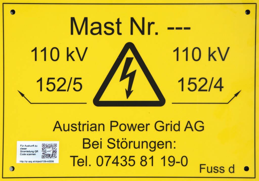 Austrian Power Grid AG: Mit Idee Strommasten mit QR-Codes auszustatten, holt APG den TÜV-Wissenschaftspreis in der Kategorie Unternehmen, APG hat 2019 alle 12.000 Masten in Österreich mit QR-Codes ausgestattet. Ein Notfall kann so schneller gemeldet werden.; Credit: APG, © Aussender (22.11.2021) 