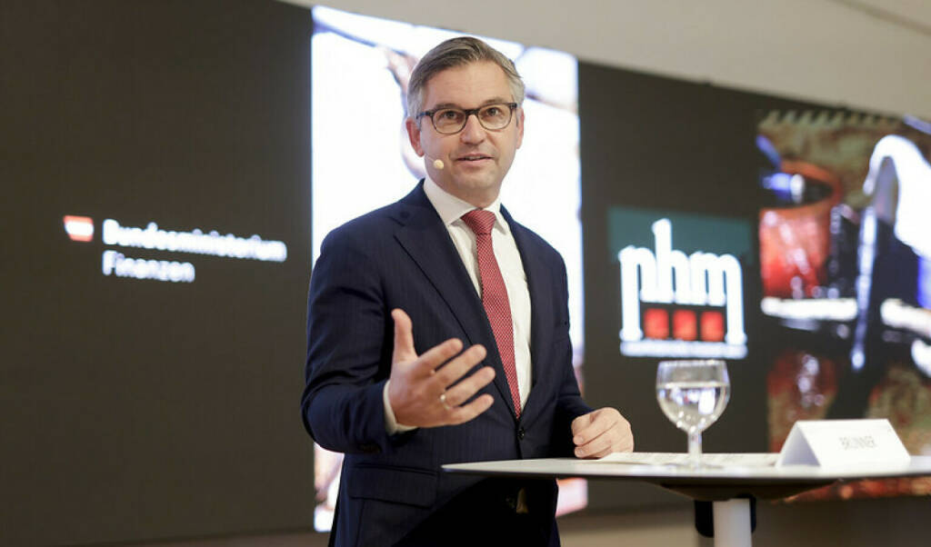 Finanzminister Magnus Brunner bei der PK zum Thema Zoll: Aufgegriffene artengeschützte Waren an Naturhistorisches Museum übergeben,  Fotocredit: BMF/Wenzel, © Aussender (13.01.2022) 