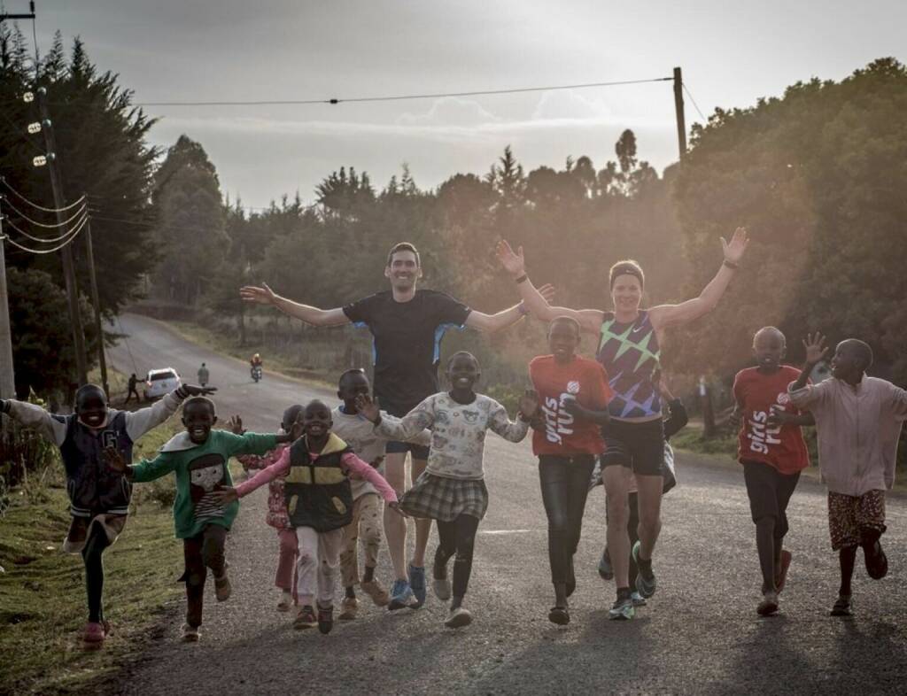 Tanja Stroschneider, Andreas Vojta Run Kenia Afrika Yes (c) Wilhelm Lilge
Von: https://www.instagram.com/tstroschneidertri// (Tanja Stroschneider. Triathletin https://youtu.be/8mBNx4YvAeI  http://www.sportgeschichte.at)  (23.01.2022) 