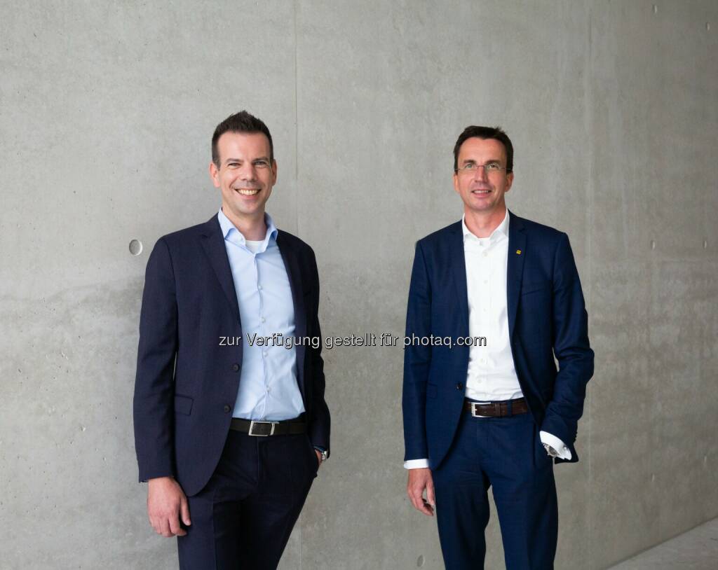 Florian Dangl, Vorstand Markt (links) und Bernhard Achberger, Vorstand Marktfolge der bank99 © bank99, © Aussender (17.03.2022) 