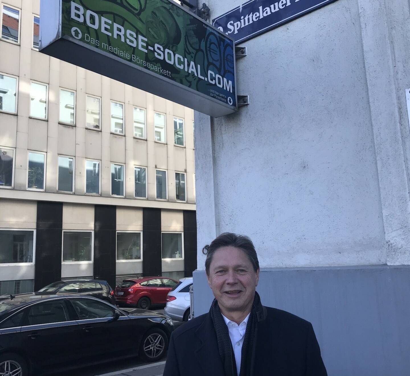 Wolfgang Anzengruber . Gestern vor unserem Office getroffen: #wolfganganzengruber , Ex-CEO der @verbund_ag . Mehr dazu heute im http://www.boersenradio.at/wienerboerseplausch