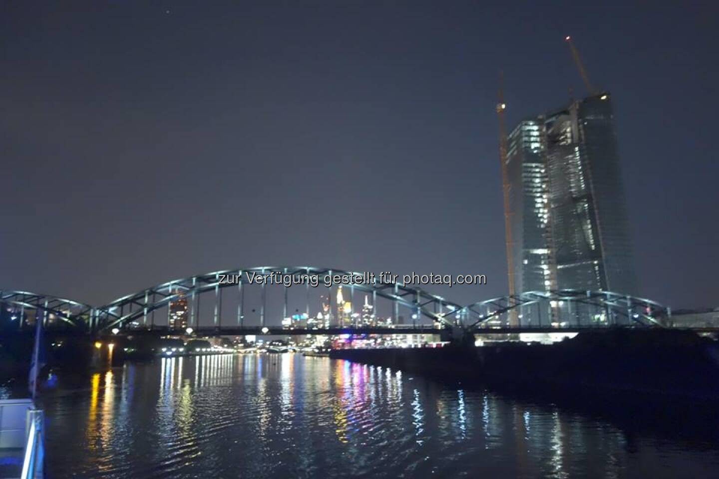 Lauer Sommerabend in Frankfurt auf einem Mainschiff. Gelungene Veranstaltung von vwd 