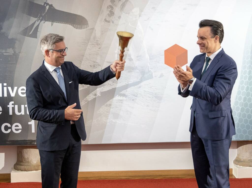 31.5.: Magnus Brunner und Christoph Boschan läuten anlässlich des Listings der ersten grünen Bundesanleihe im „Vienna ESG Segment“ die Opening Bell (01.06.2022) 
